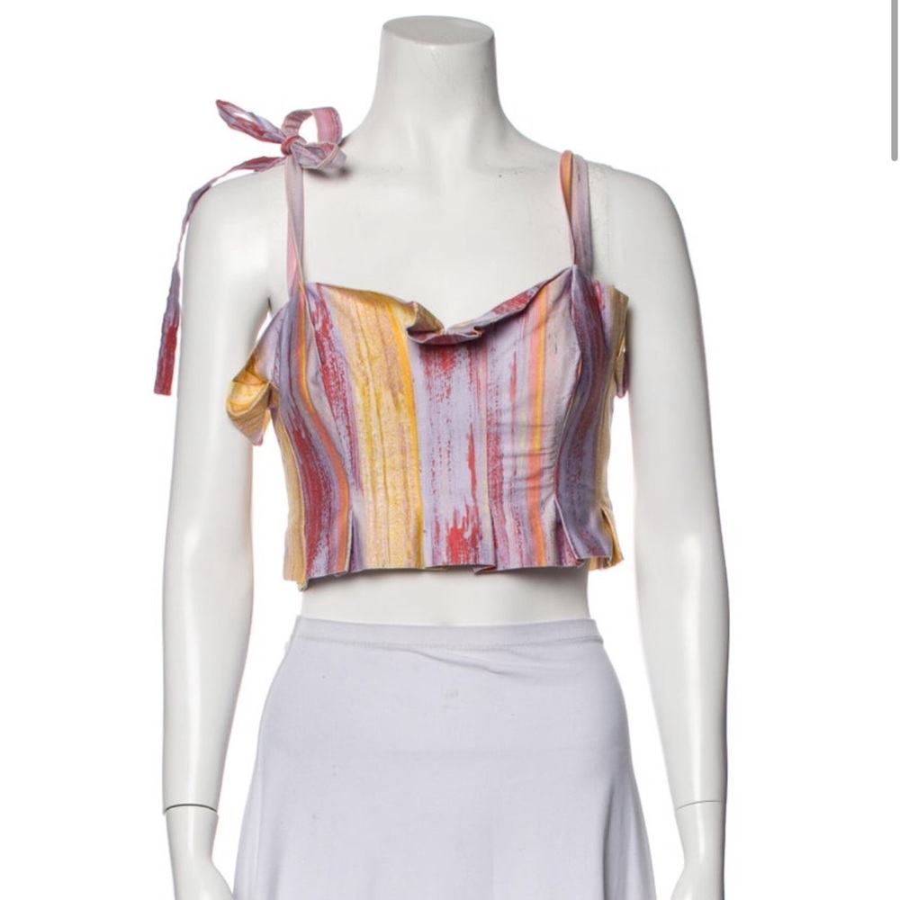 AMUR crop top